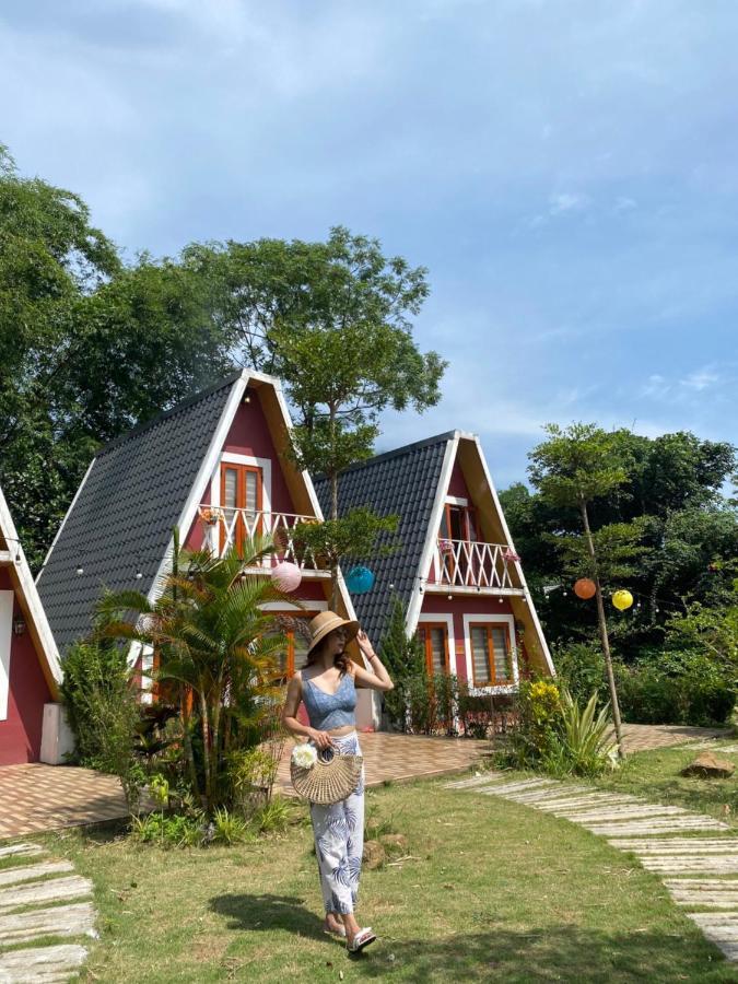 Furano Garden Home Hoa Binh - Venuestay Екстериор снимка